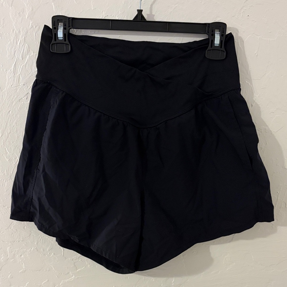 HALARA Women's Athletic Black Shorts